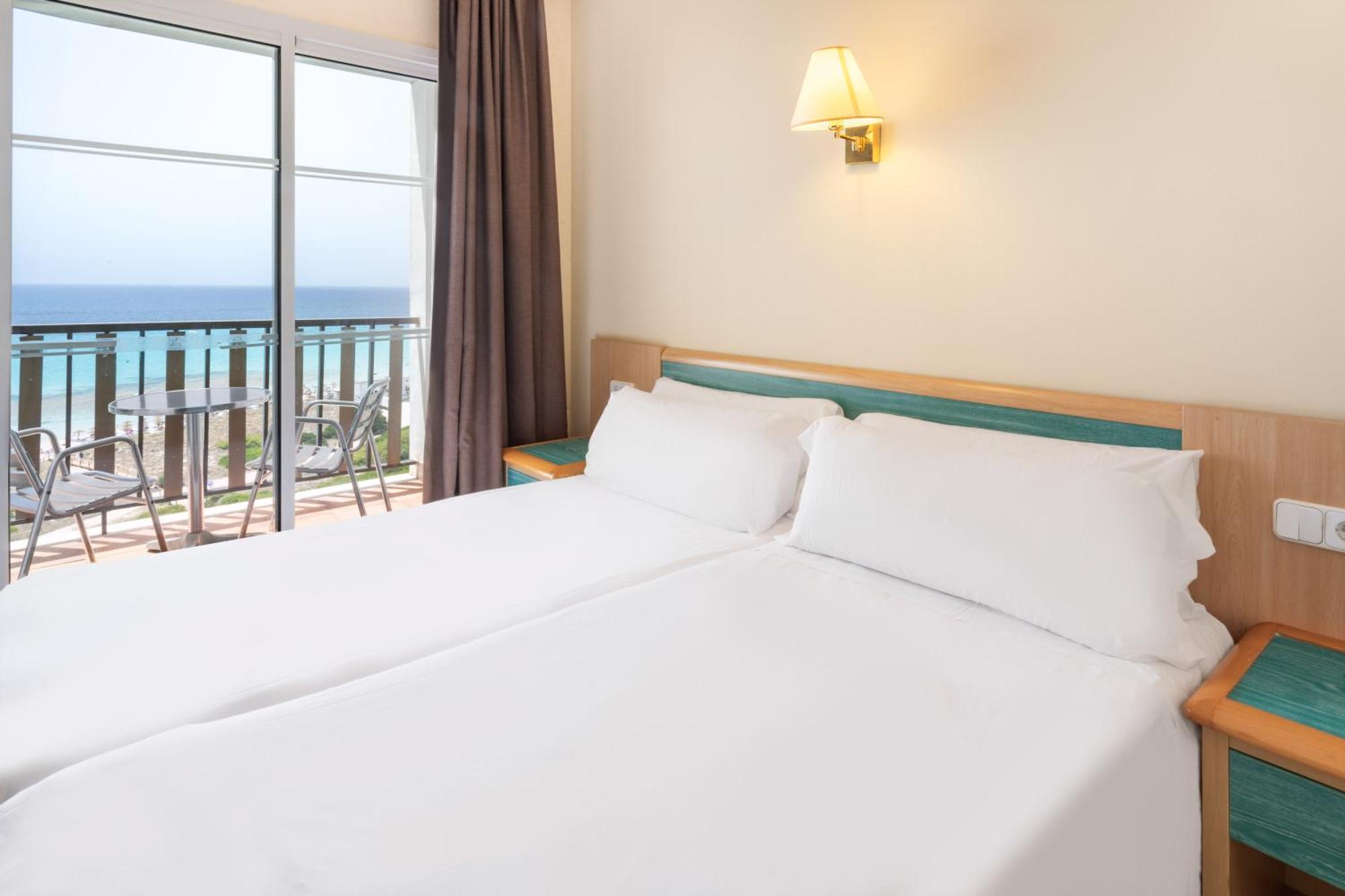Sol Milanos Pingueinos Hotel Son Bou Exterior foto